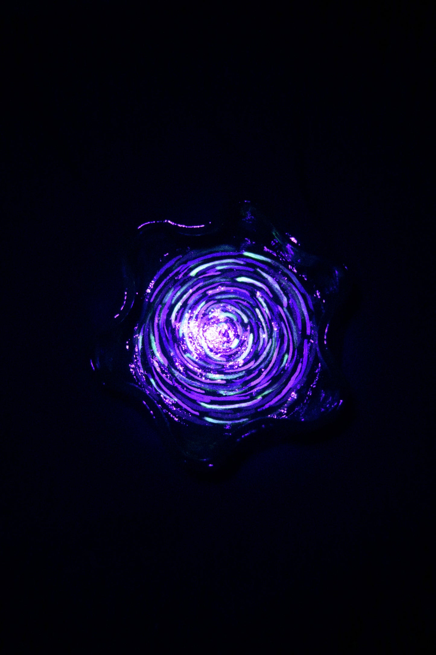 Blacklight Wavy Incense Holder