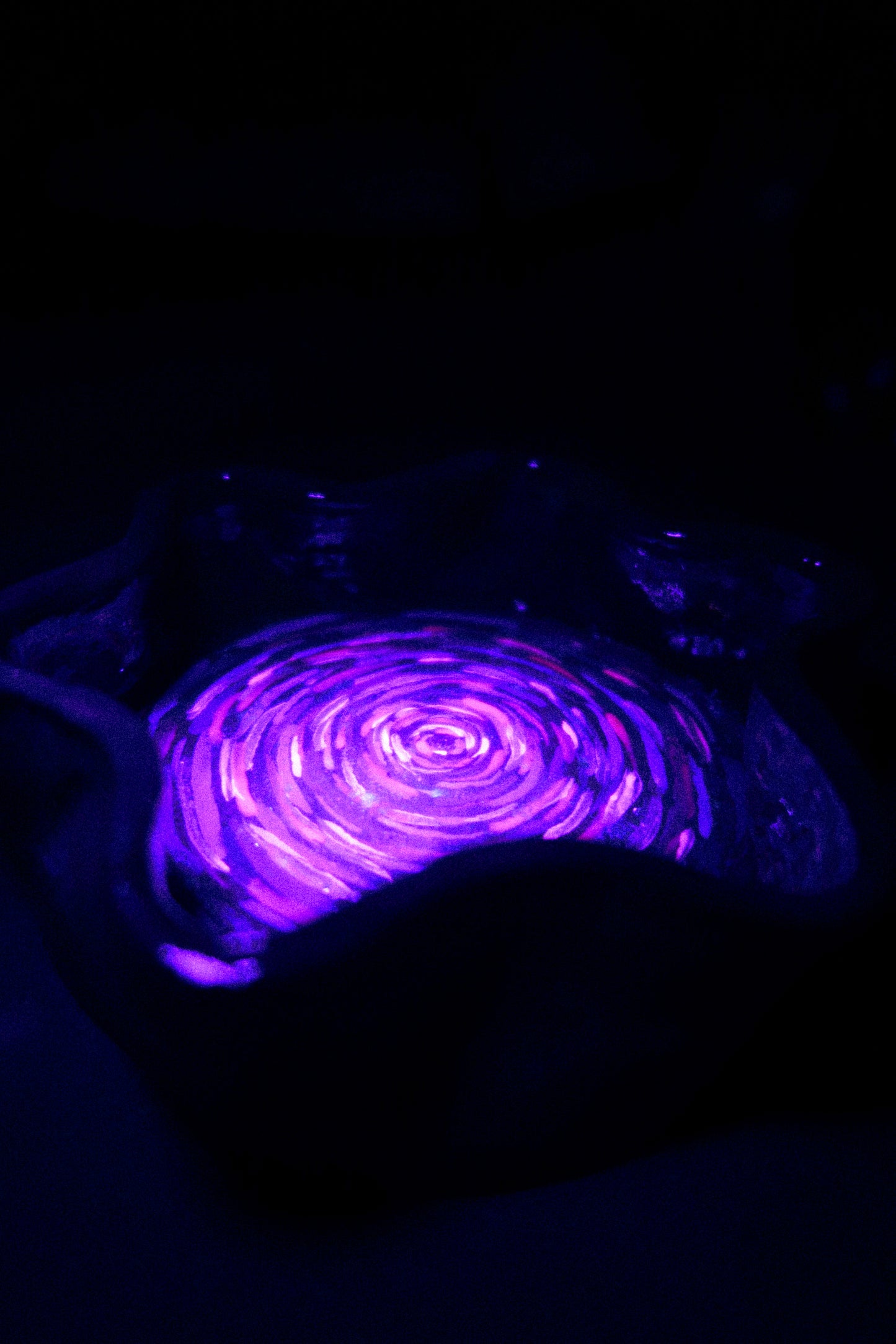 Blacklight Wavy Incense Holder